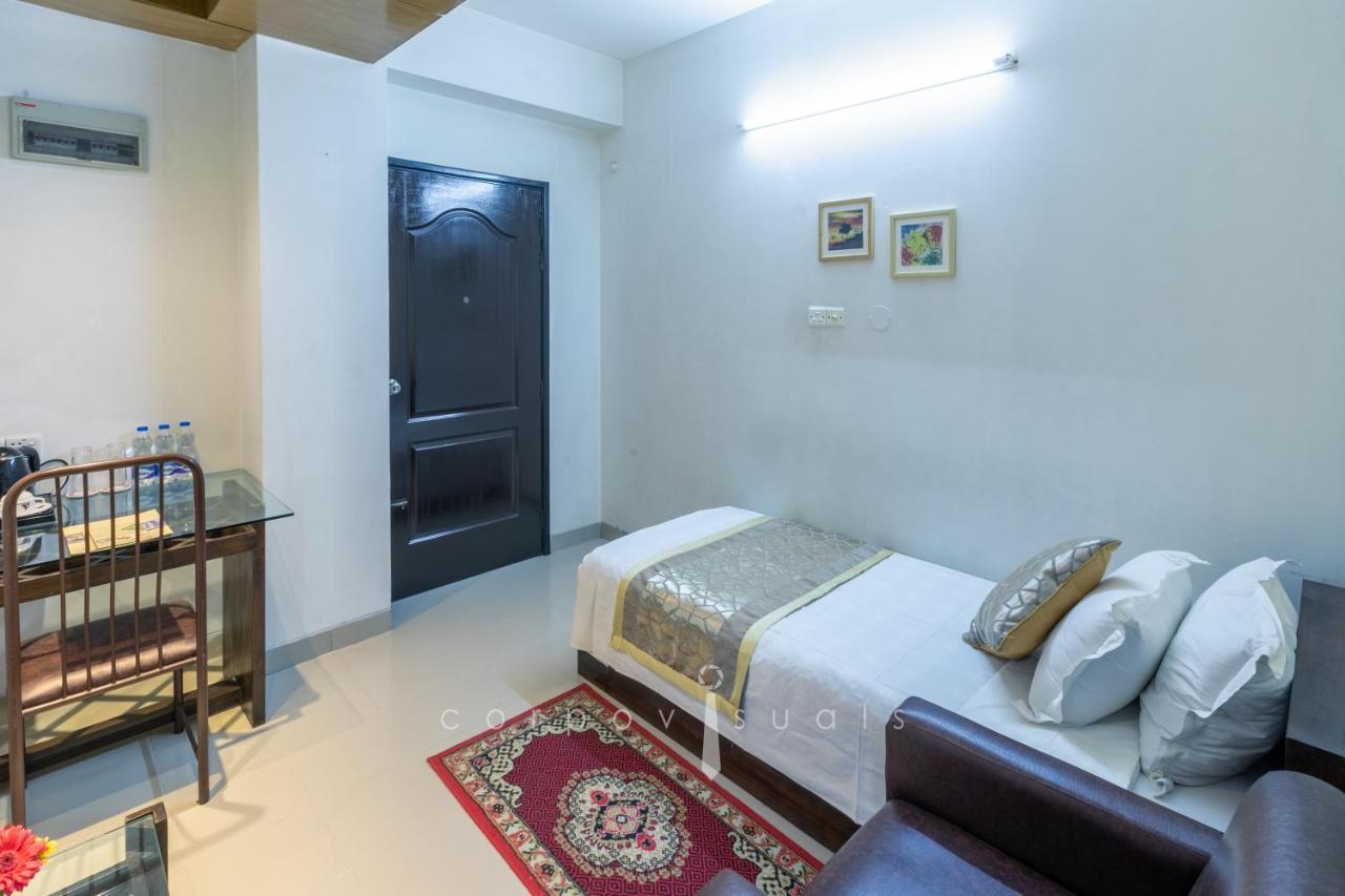 Sel Nibash Hotel & Serviced Apartments Дакка Экстерьер фото